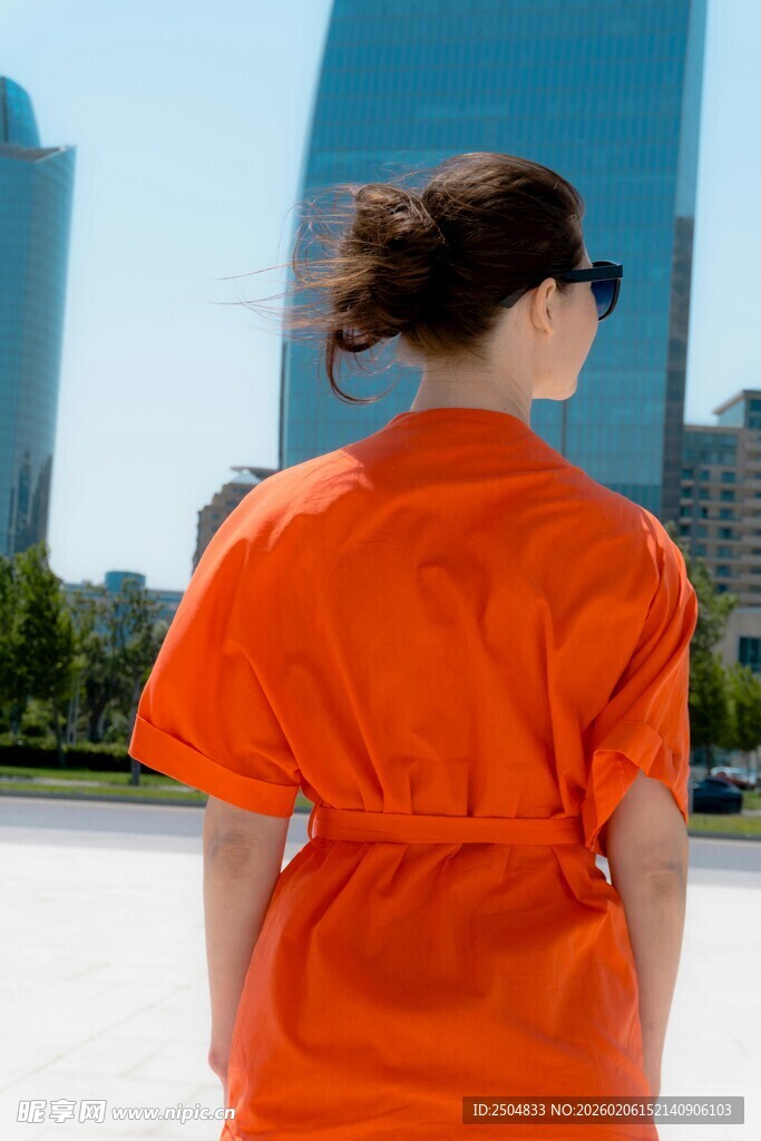 都市时尚背影
