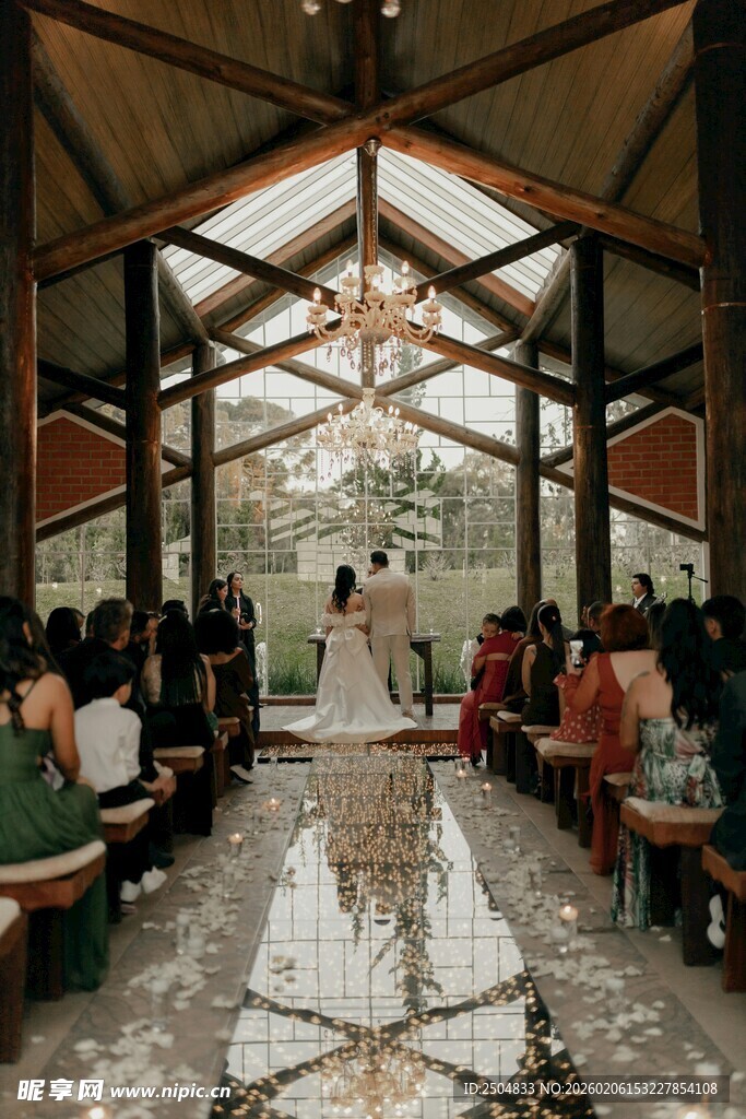 浪漫室内婚礼现场布置