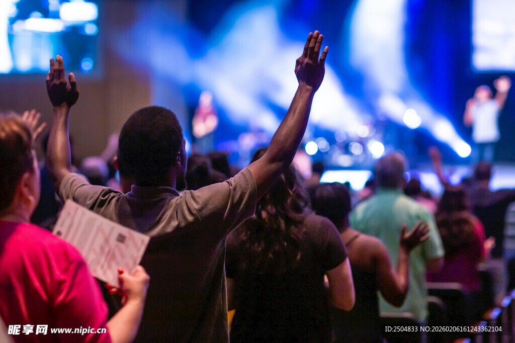 现场音乐会观众热情瞬间