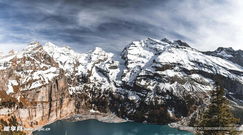 雪山湖泊壮丽自然景观