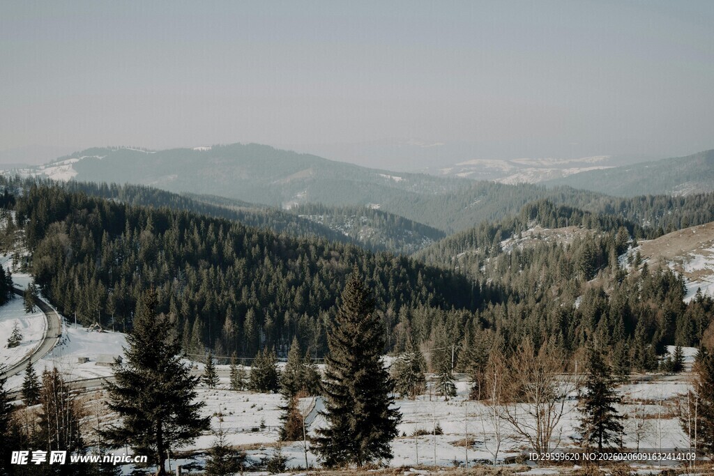 冬日山林雪景风光