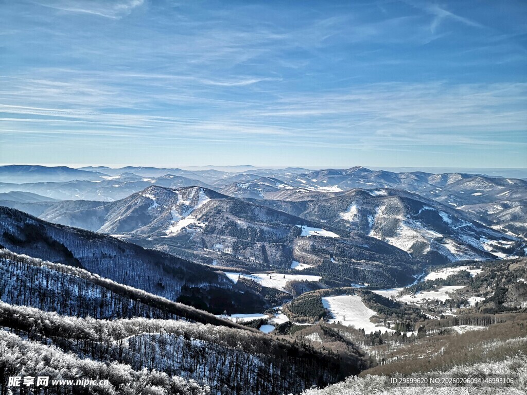 雪山壮丽全景风光