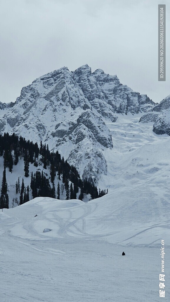 雪山雪景
