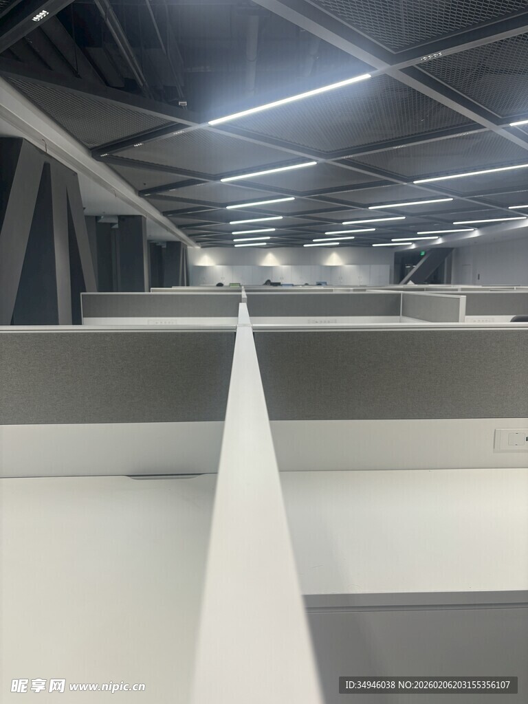 现代办公空间内部场景