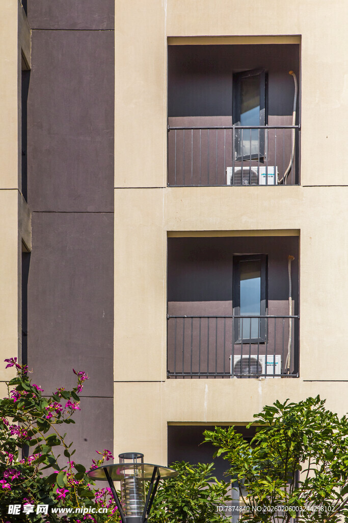 现代住宅外观一角