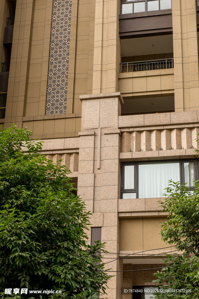 现代风格建筑外观一角