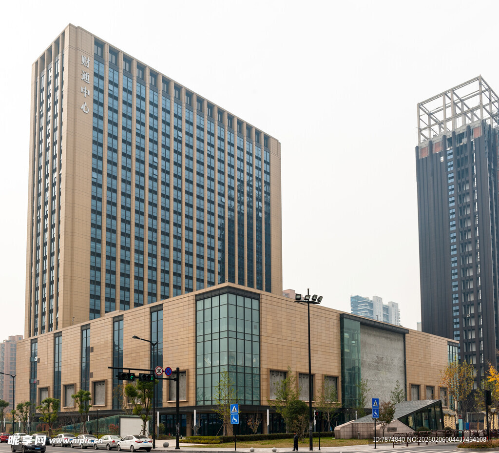 城市繁华商业区高楼景观