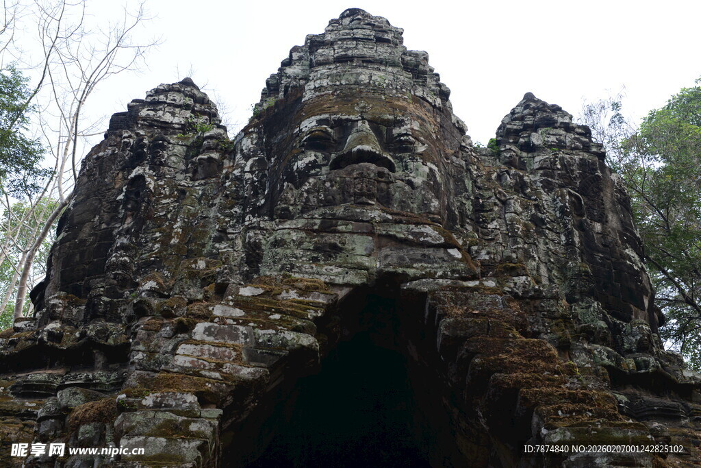 吴哥窟神秘石像