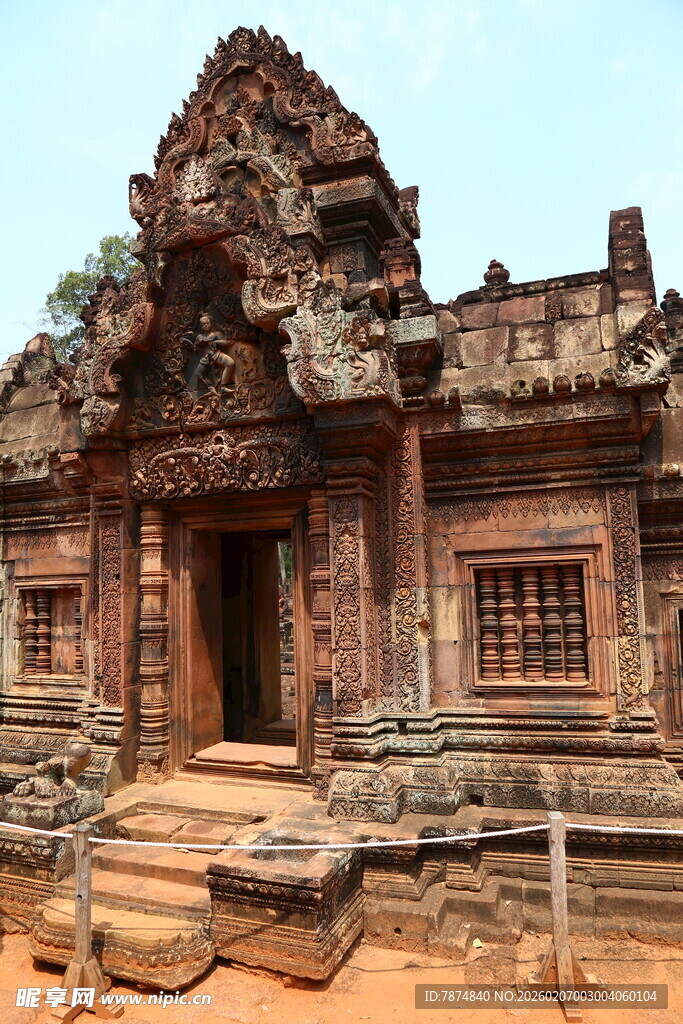 古老神秘的柬埔寨寺庙建筑