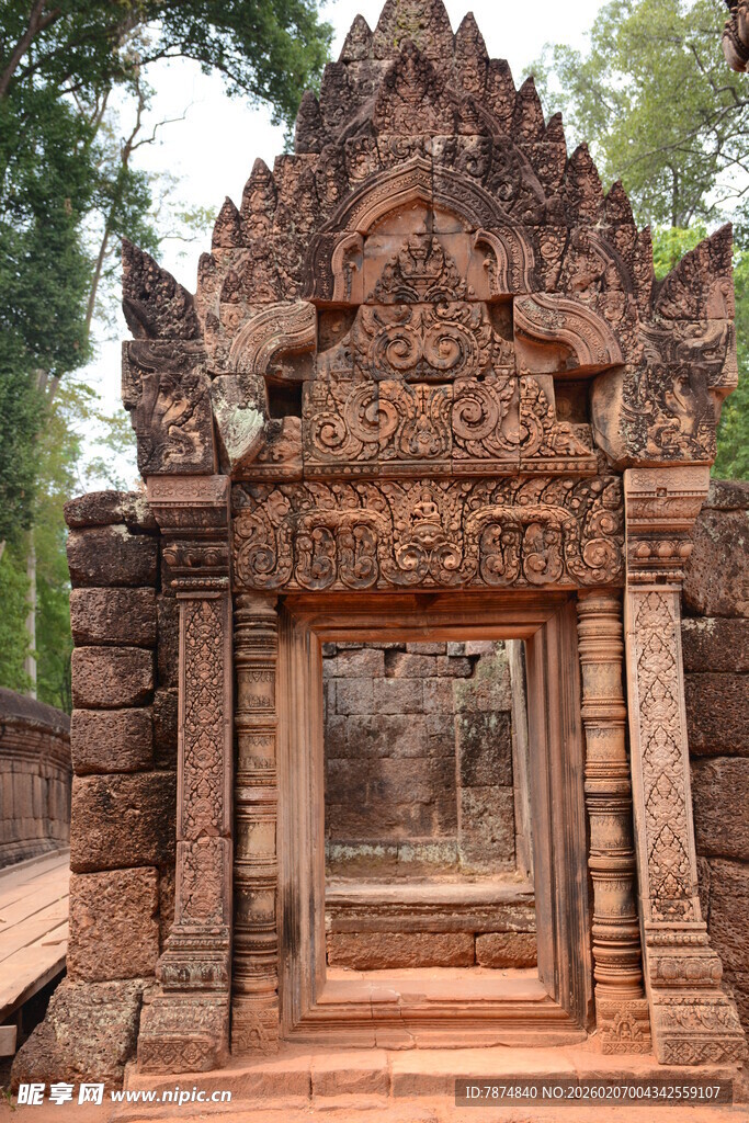 古老神秘的柬埔寨寺庙建筑