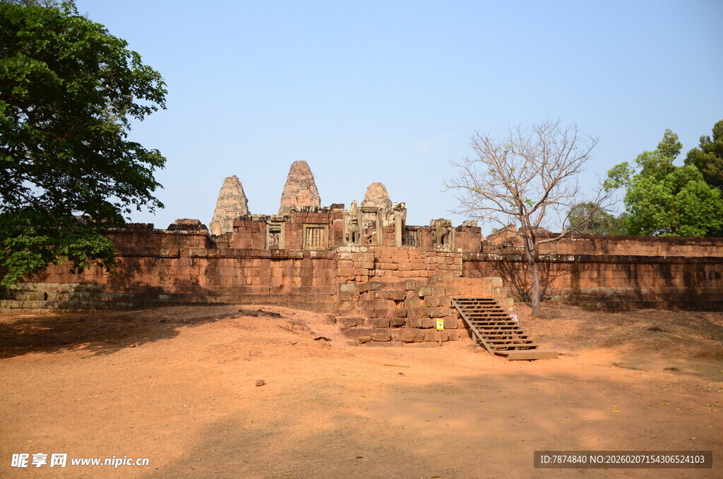 古老寺庙遗址景观