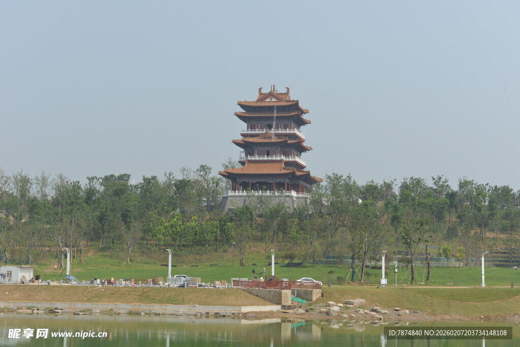 湖畔古亭 尽显中式建筑之美