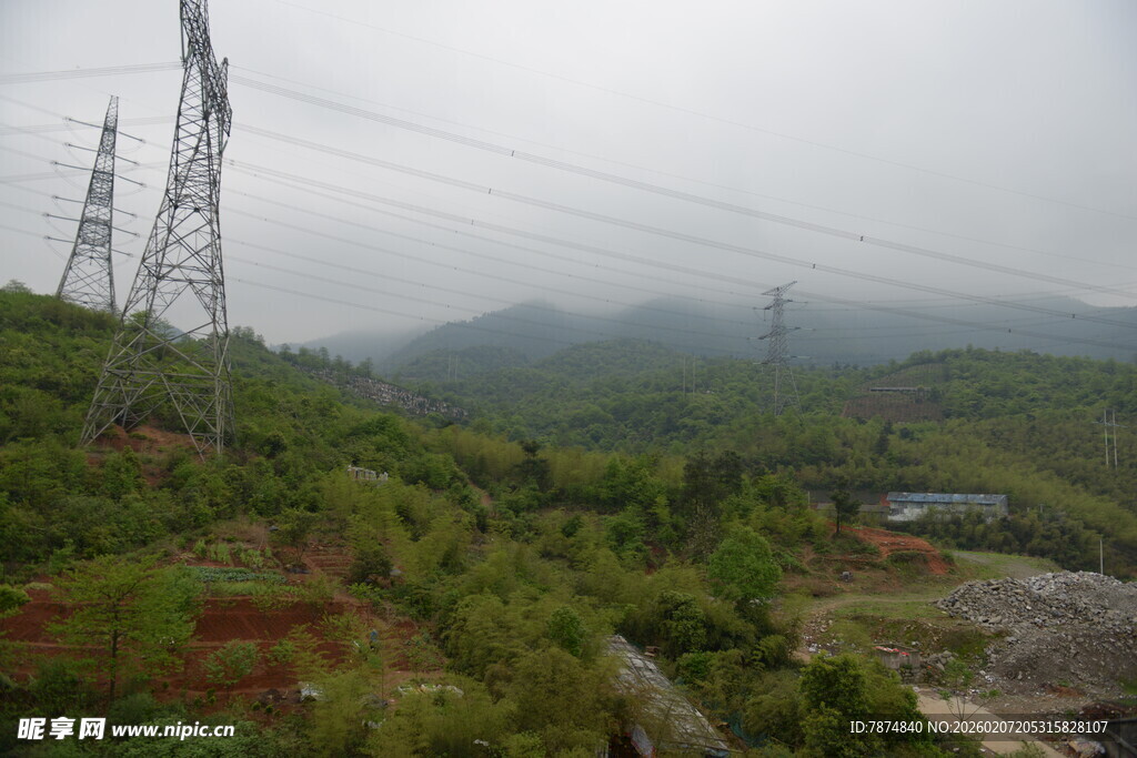 山间输电线路景观