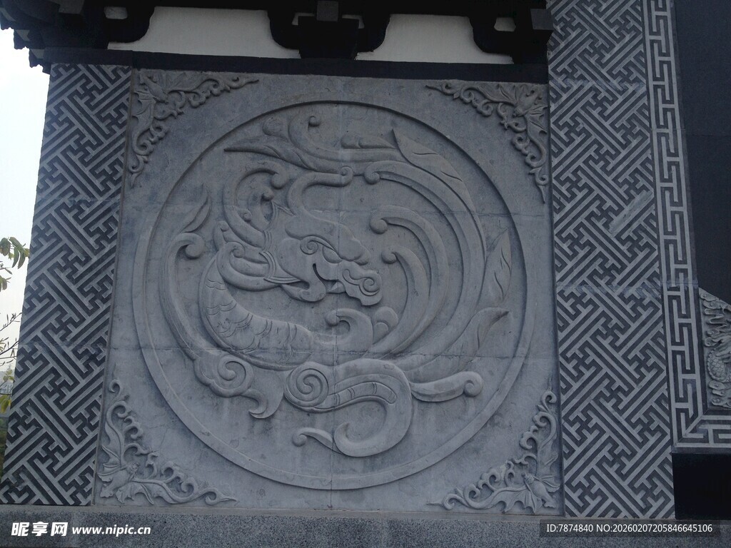 石雕龙纹装饰