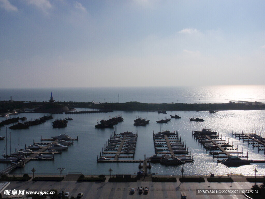 俯瞰海港码头美丽景致