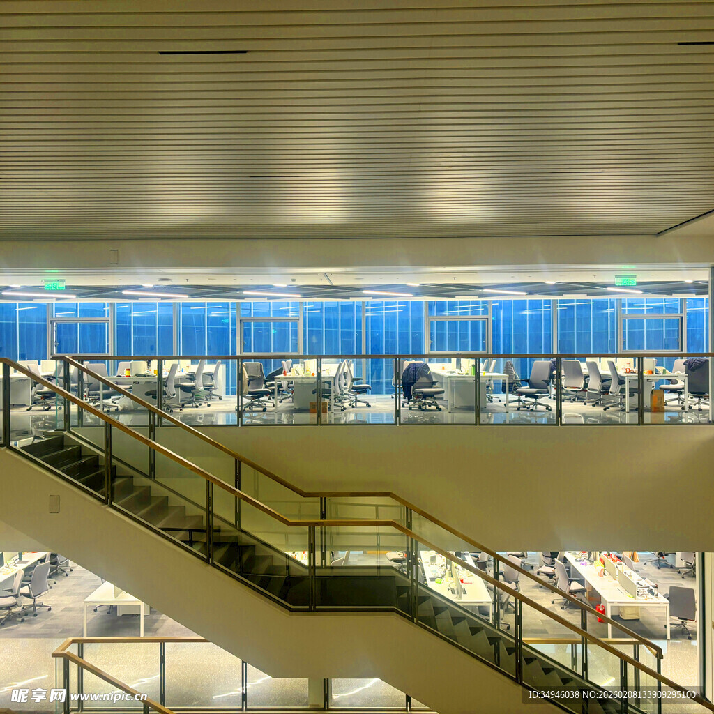 现代图书馆内部空间景观