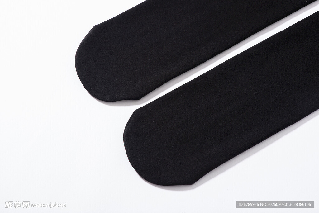 黑色长筒袜特写