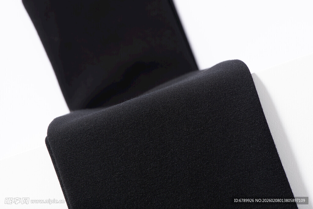 黑色紧身裤特写