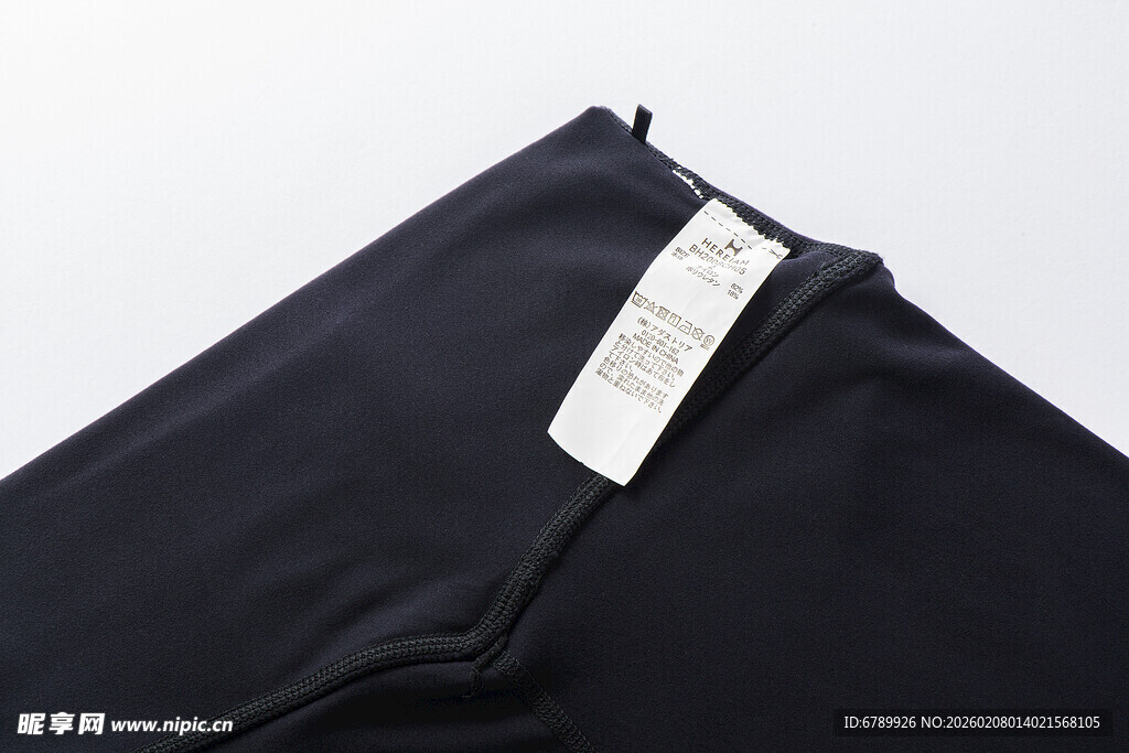 黑色衣物细节展示