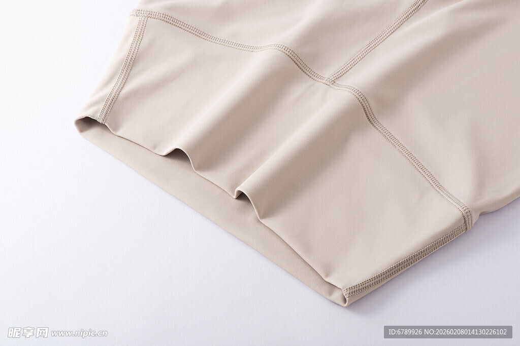 米色褶皱瑜伽裤细节展示