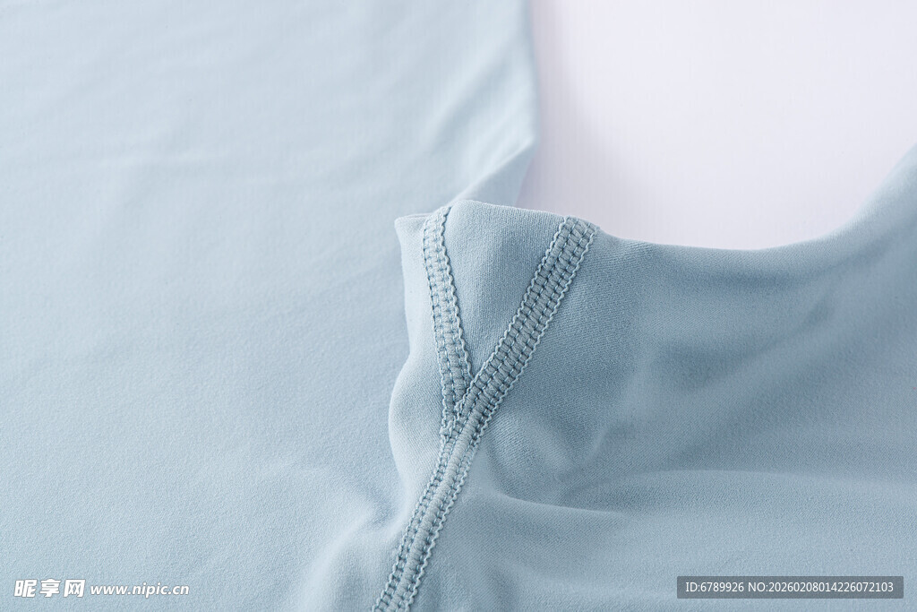 浅蓝色瑜伽裤细节特写