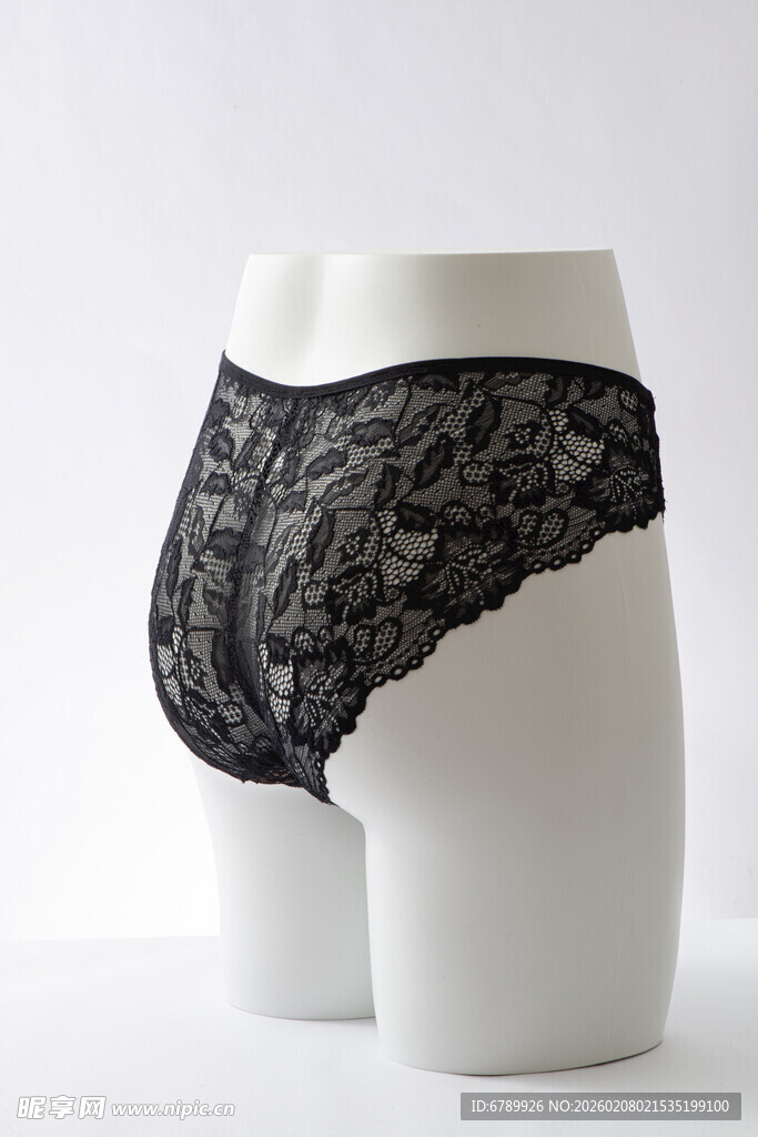 黑色蕾丝女士内裤展示