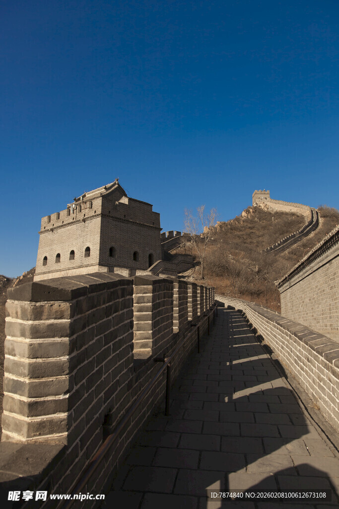 雄伟长城展现壮丽风光