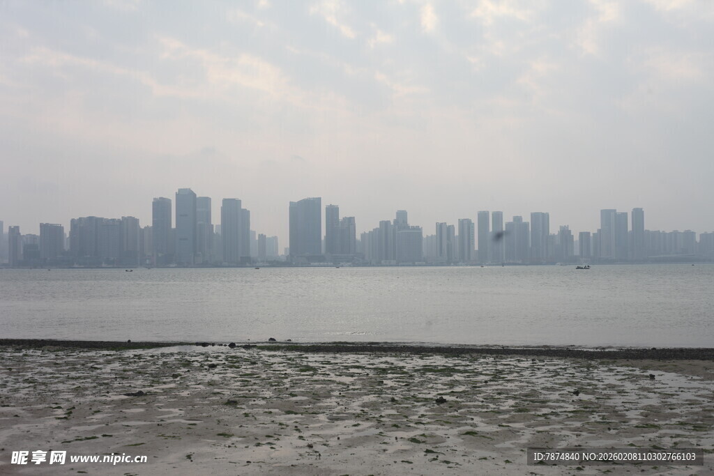 湛江城市江畔远景
