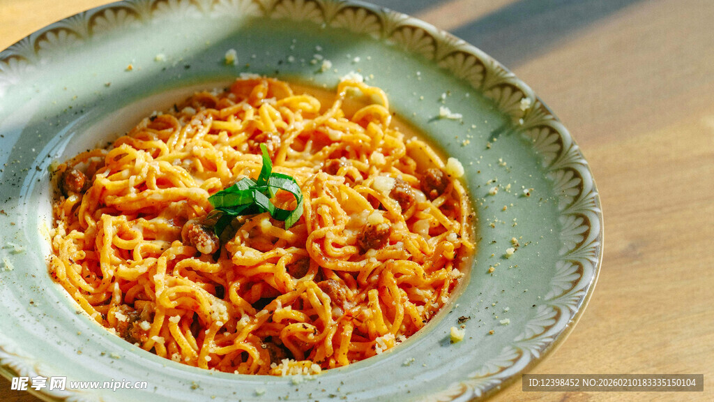 美味意面摆盘精致