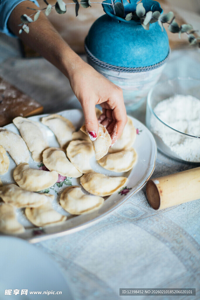 手工制作美味饼干瞬间