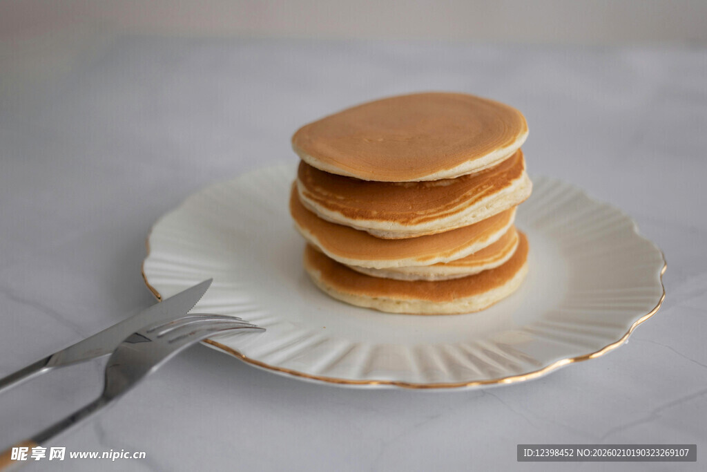 堆叠的美味松饼