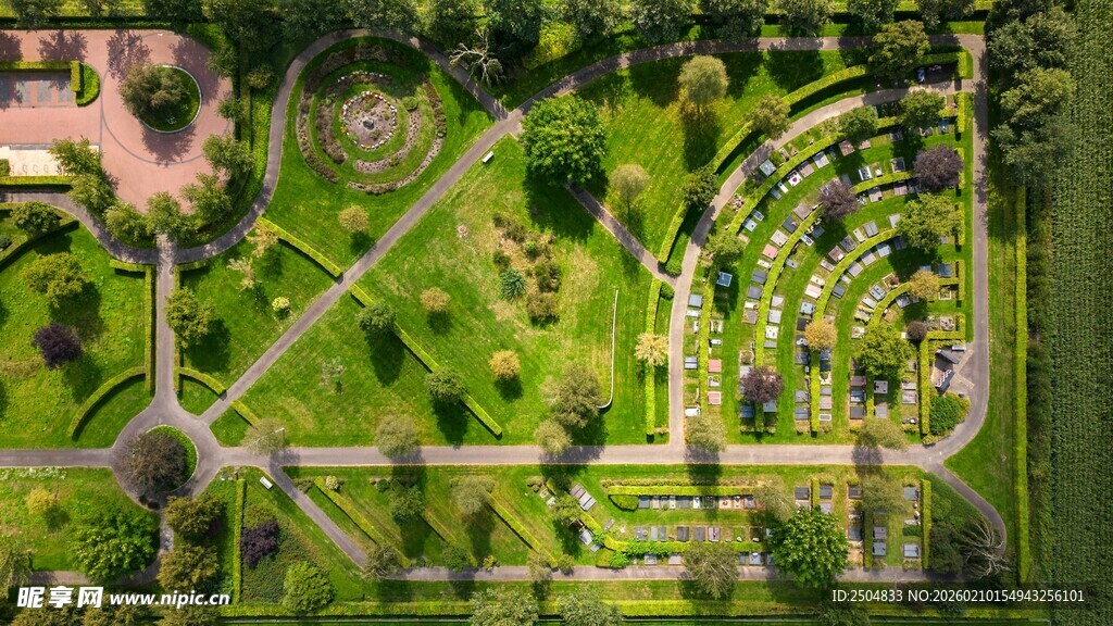空中俯瞰美丽园林景观
