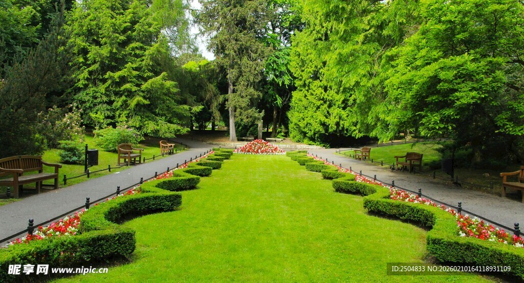 美丽规整的花园景观