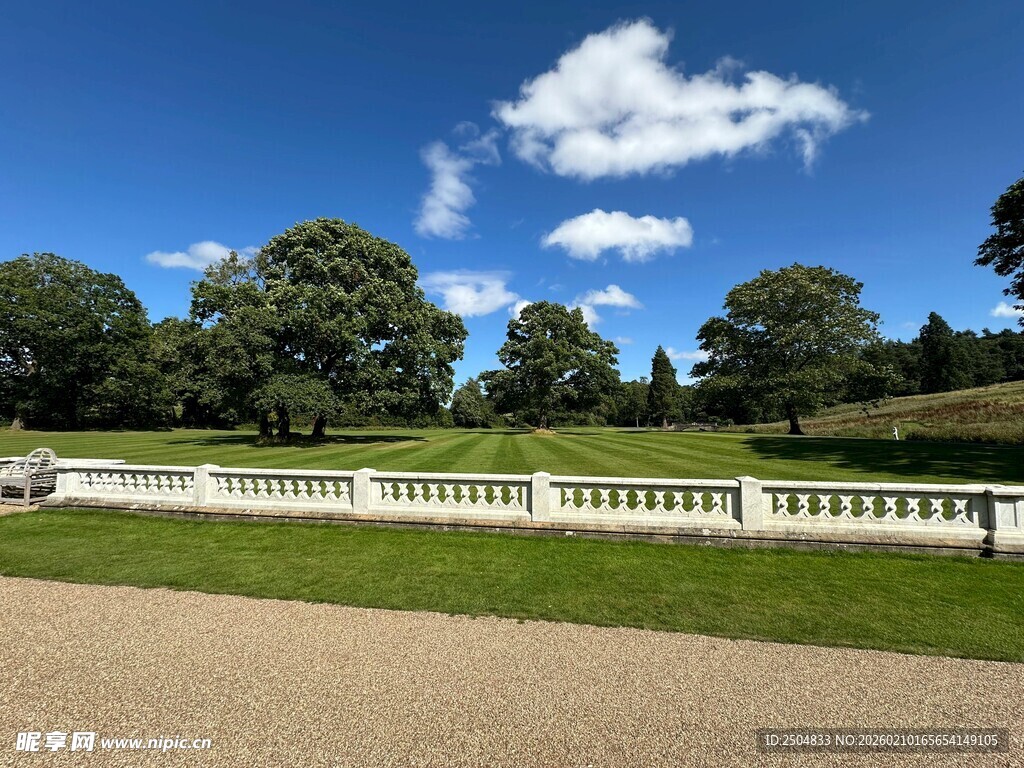 户外开阔绿地景观