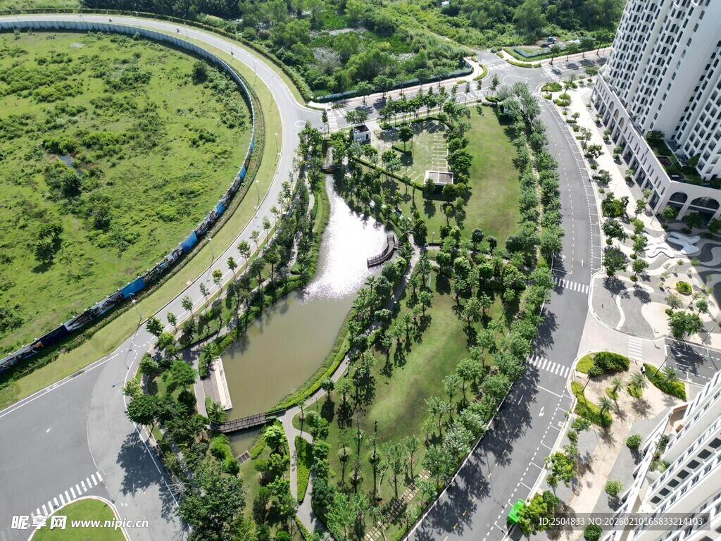 城市中的绿色景观公园