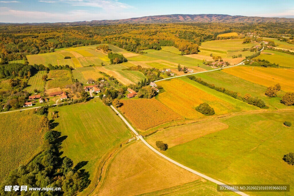 秋日乡村田野美丽风光