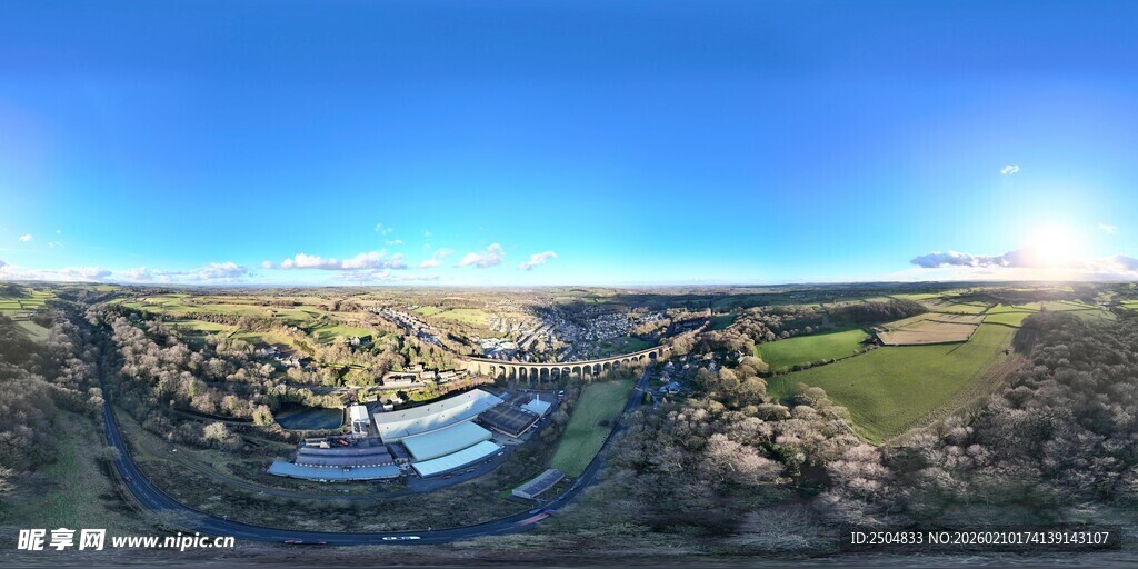 壮丽山谷风光全景