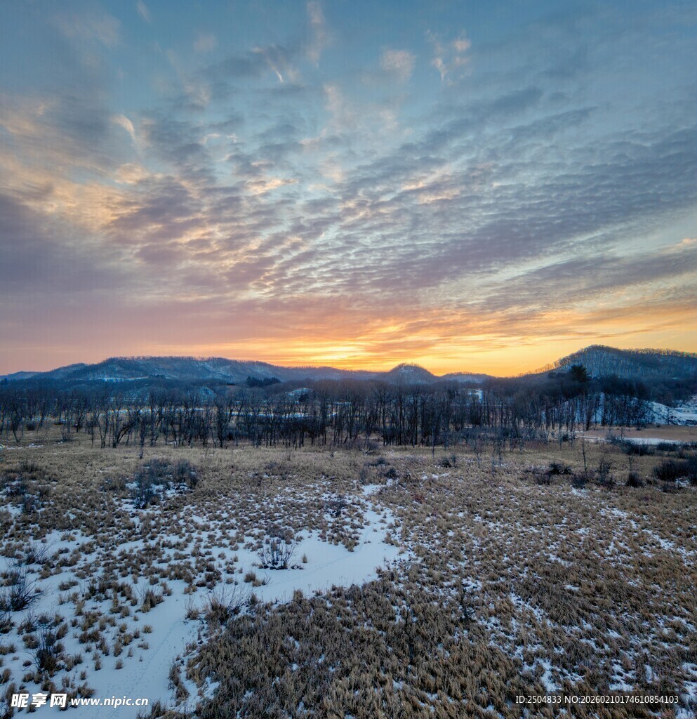 草原上的绝美日落风光