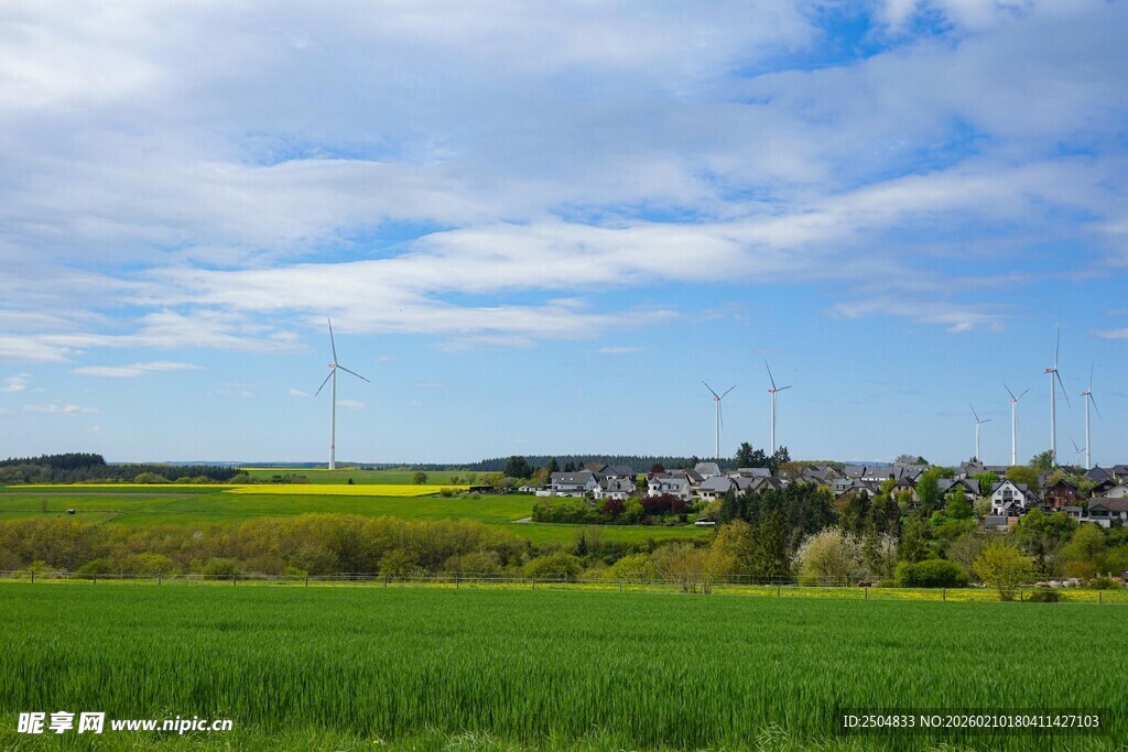 田园风光 广袤绿野蓝天