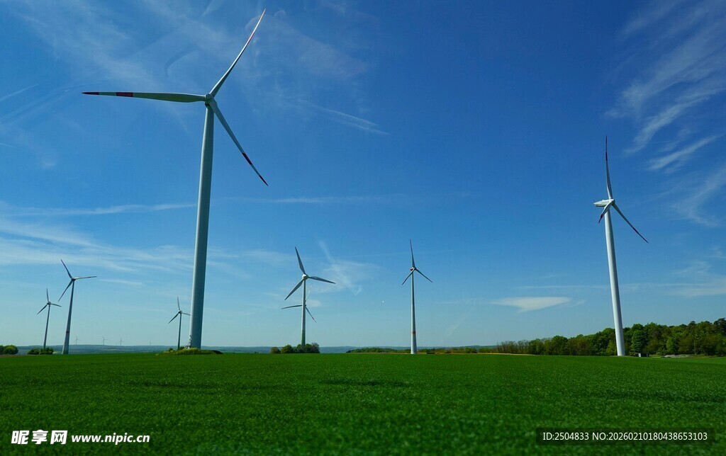 草原上的风力发电机组