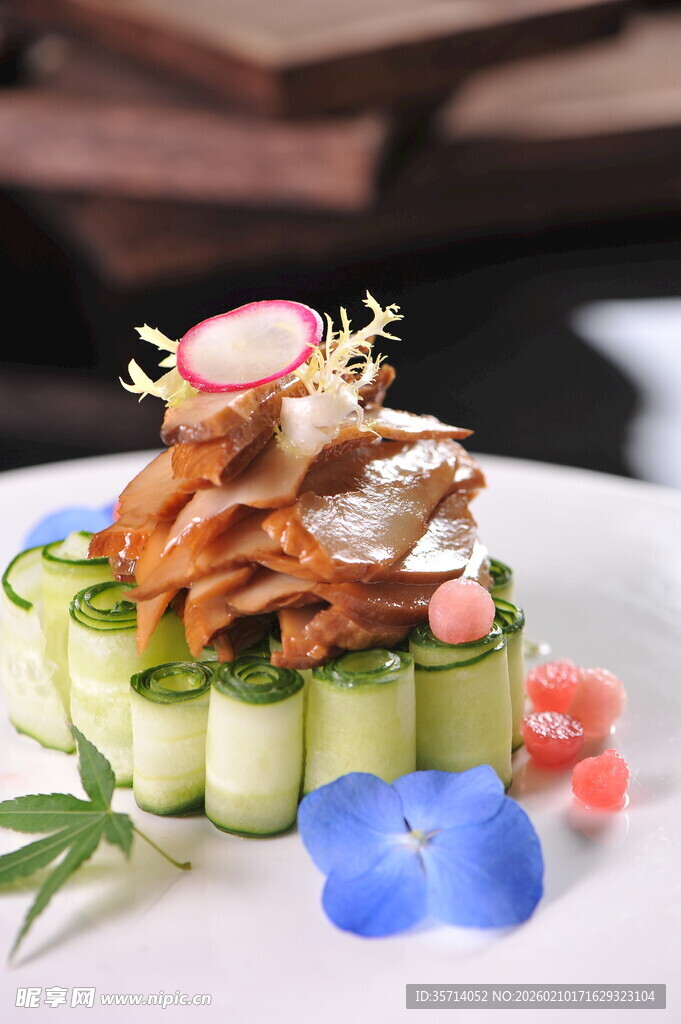 精致凉拌菜摆盘