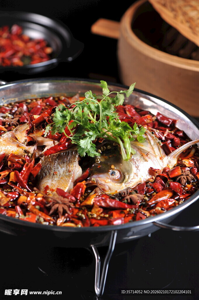 麻辣鲜香的特色水煮鱼
