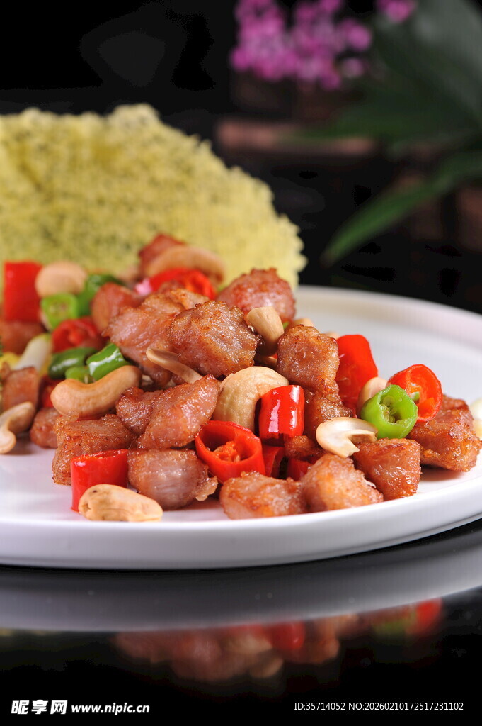 美味彩椒炒肉丁