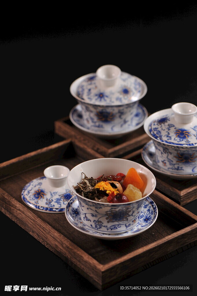 青花瓷茶具套装展示