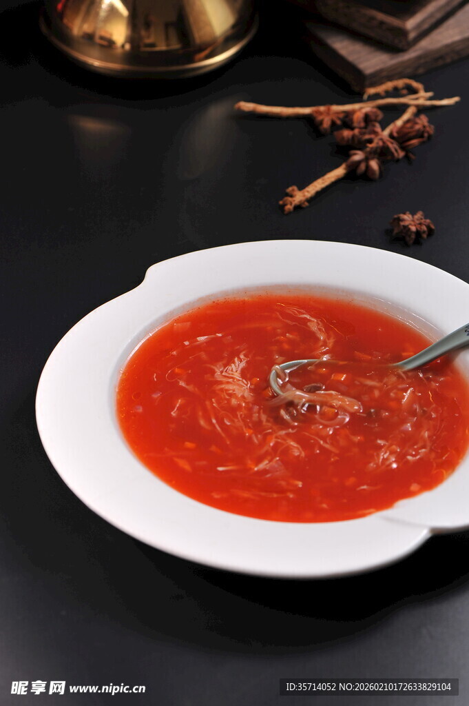 美味番茄汤诱人色泽