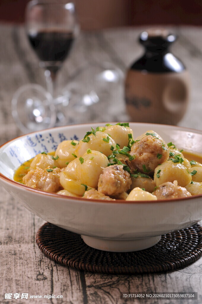 美味土豆菜肴视觉与味觉盛宴