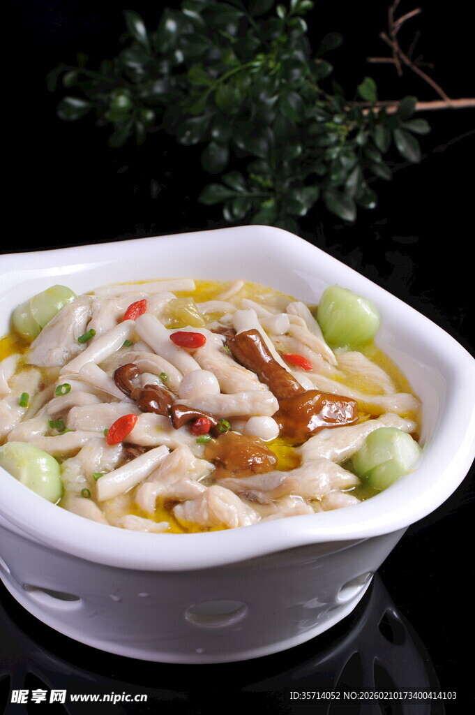 鲜香美味烩菌菇