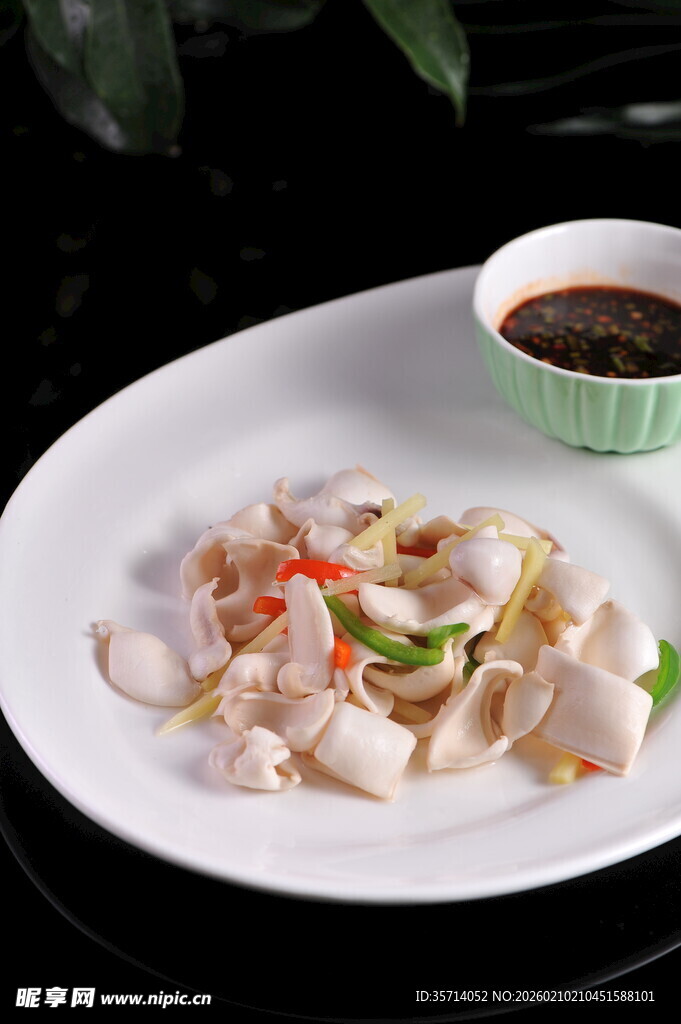 凉拌螺片配蘸料