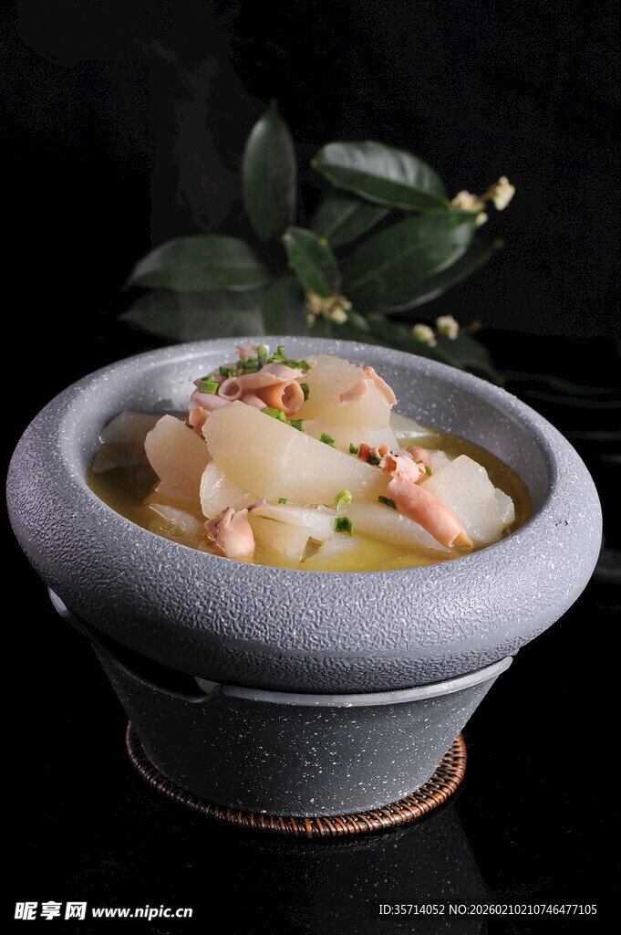 陶瓷碗美食萝卜