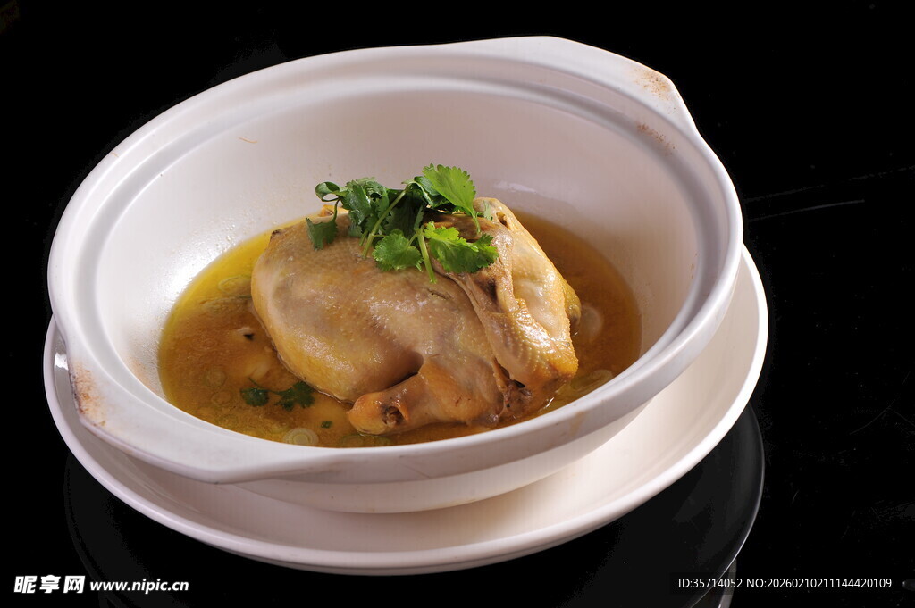 滋补鸡鲜香诱人